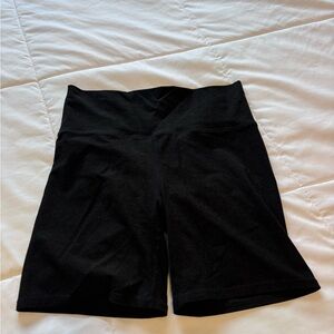 Vuori Women's Black Soft Spandex